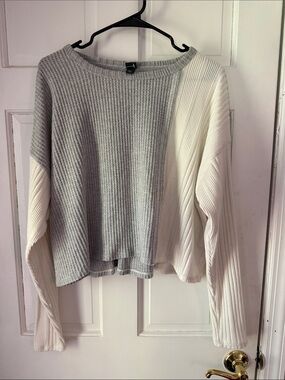 wild fable Gray and Cream Ribbed Scoop-Neck Sweater